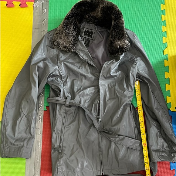 Jacket - Picture 4 of 4